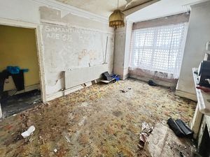 Lounge- click for photo gallery
